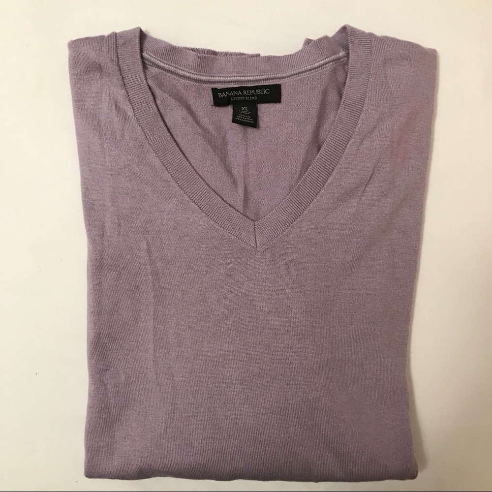 Banana Republic v-neck XL